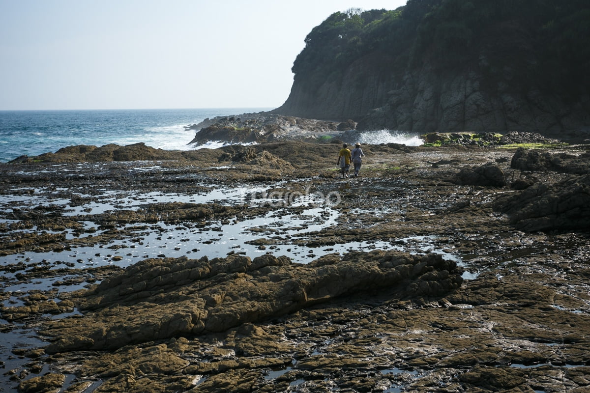This location is behind the cliffs of Jungwok Beach, leading towards Wediombo Beach.