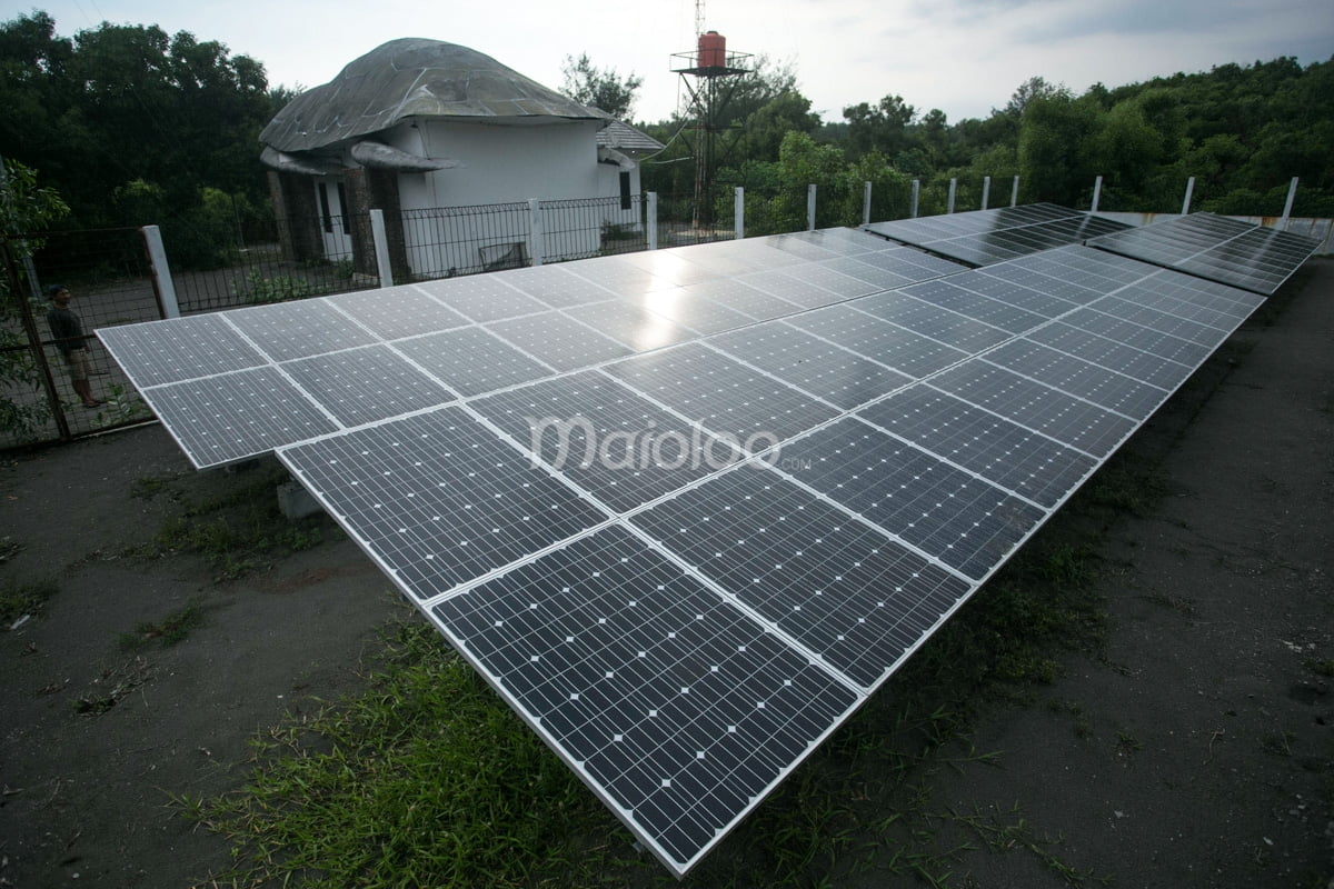 Solar panels installed at Goa Cemara Beach.